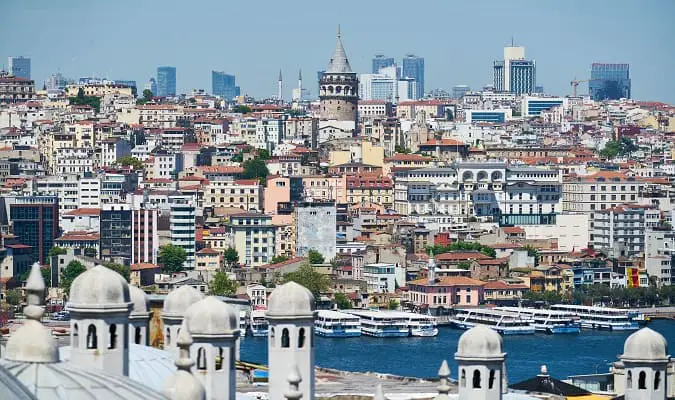 Preços de Hotéis e Passagens Aéreas para Istambul em Maio